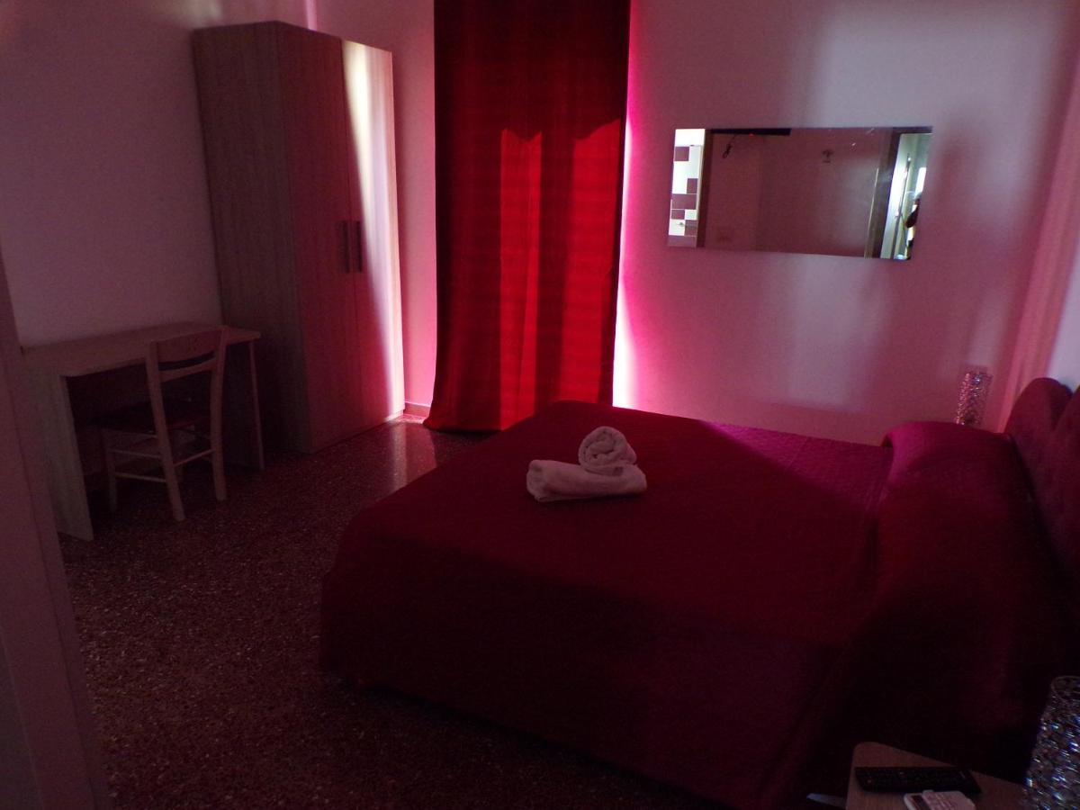 Nuova Aurora Rent Rooms Роккалумера Екстер'єр фото