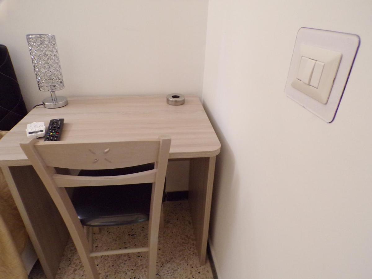Nuova Aurora Rent Rooms Роккалумера Екстер'єр фото