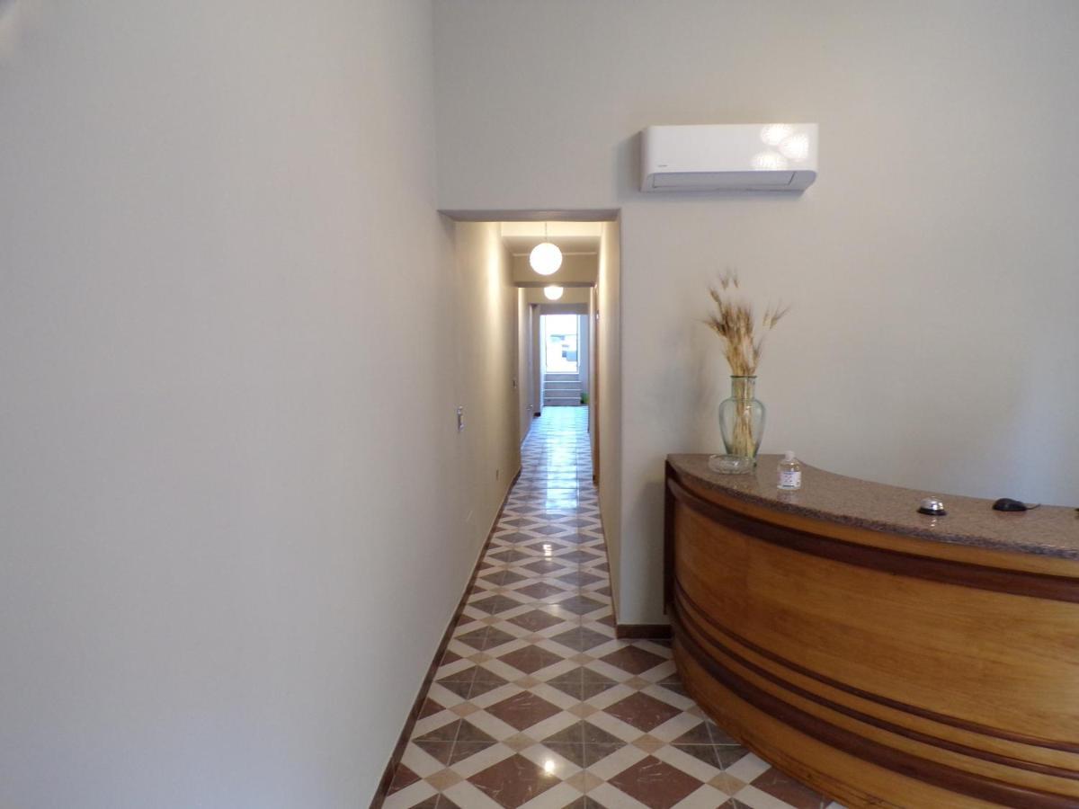Nuova Aurora Rent Rooms Роккалумера Екстер'єр фото