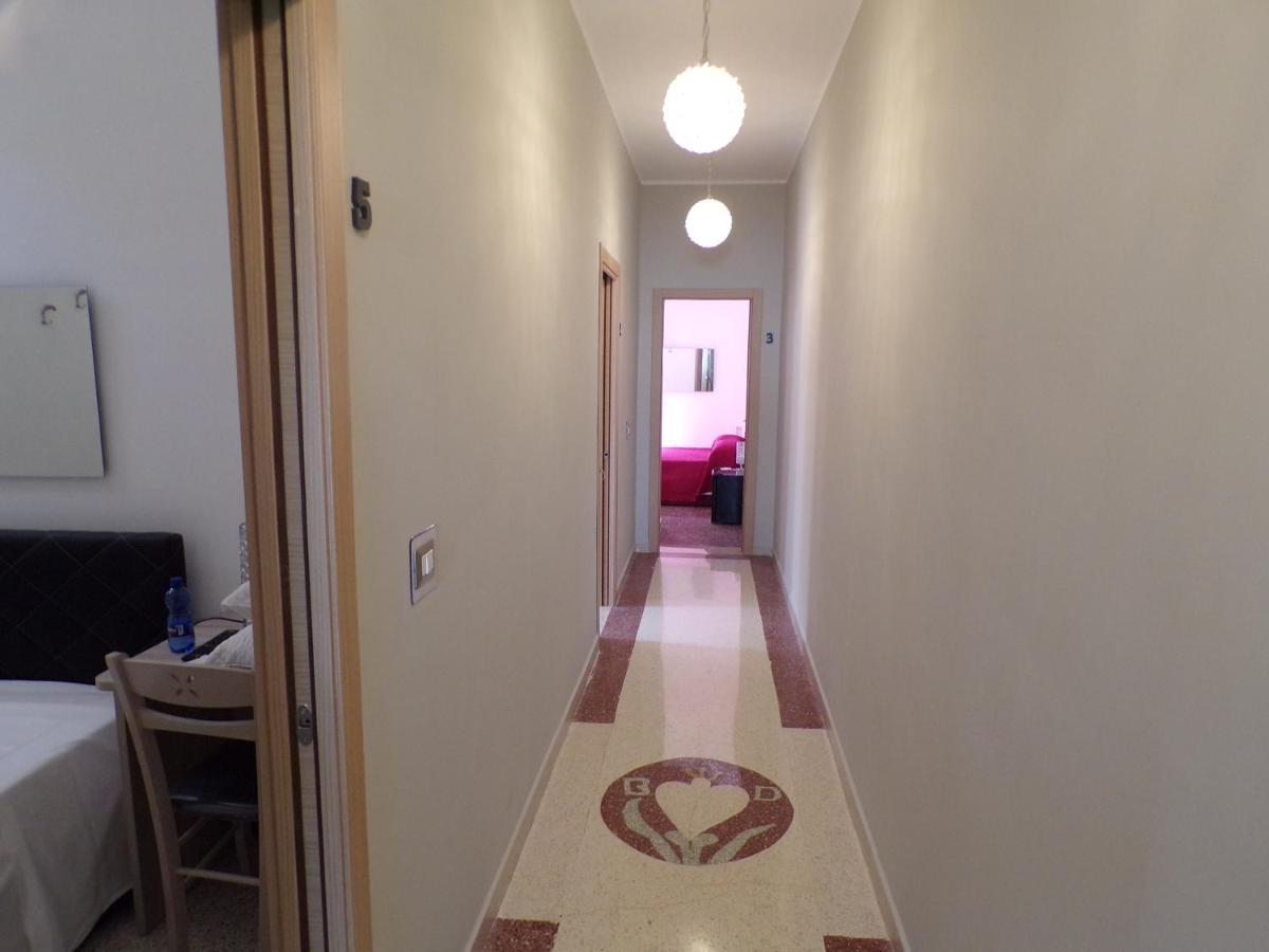 Nuova Aurora Rent Rooms Роккалумера Екстер'єр фото