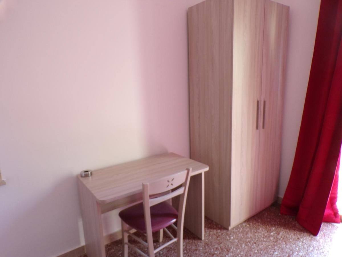 Nuova Aurora Rent Rooms Роккалумера Екстер'єр фото