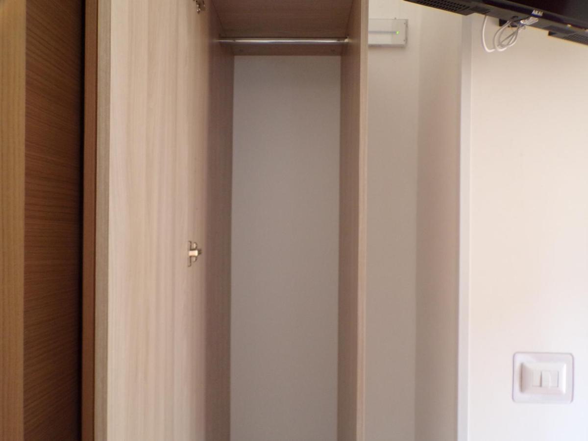 Nuova Aurora Rent Rooms Роккалумера Екстер'єр фото