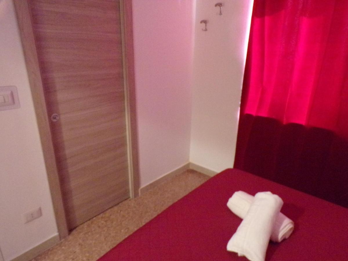 Nuova Aurora Rent Rooms Роккалумера Екстер'єр фото