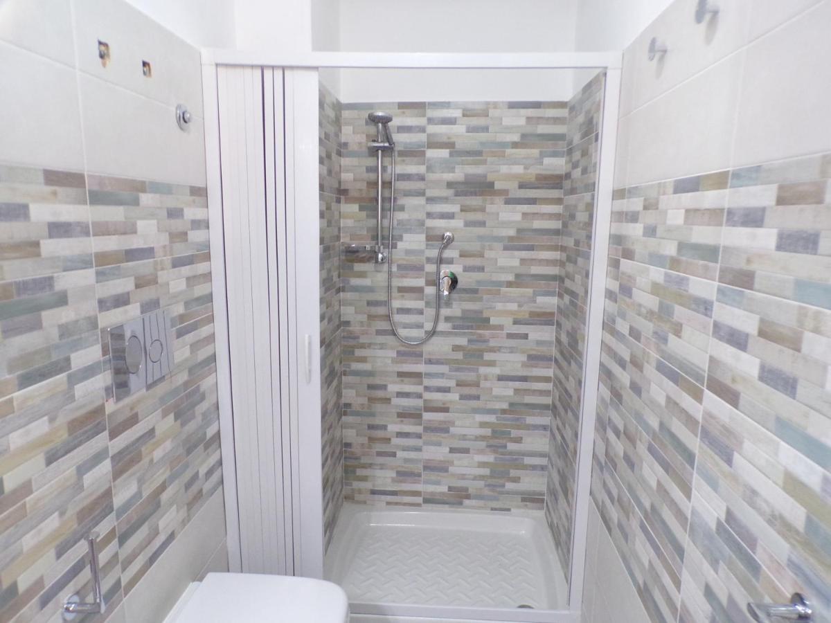 Nuova Aurora Rent Rooms Роккалумера Екстер'єр фото