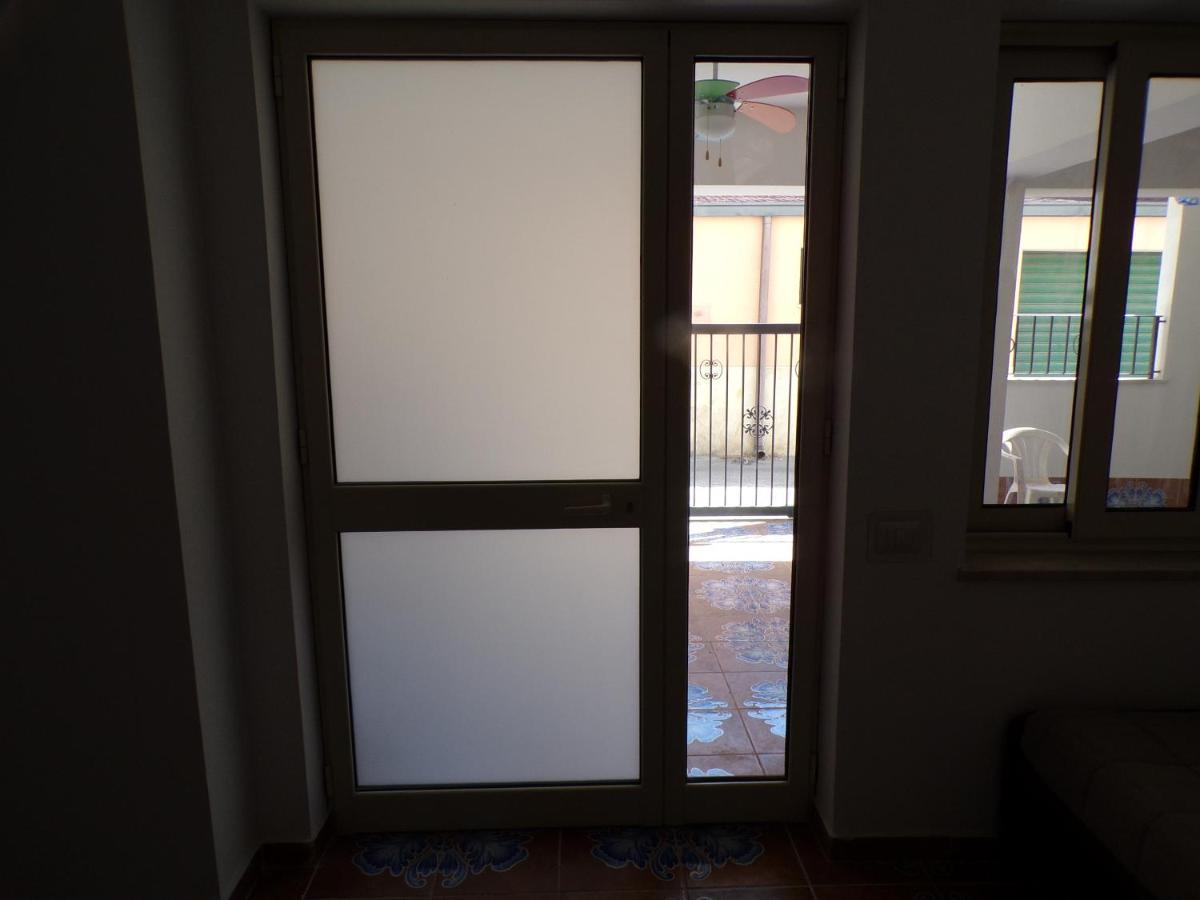 Nuova Aurora Rent Rooms Роккалумера Екстер'єр фото